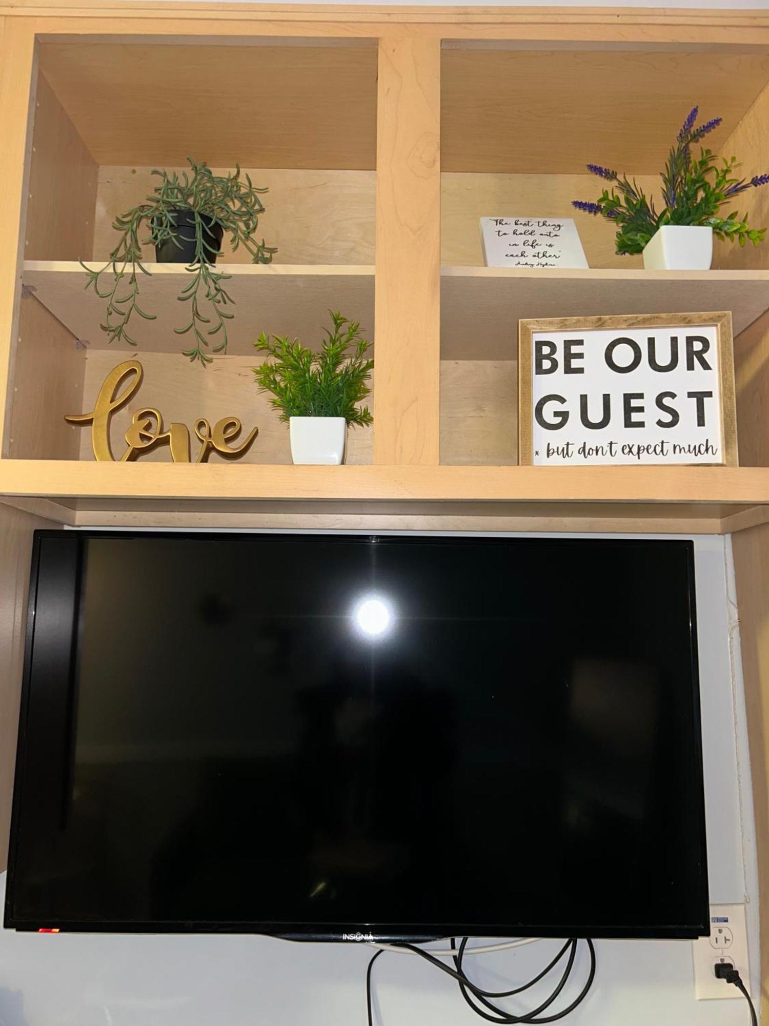 Spooky Low Rate!! Downtown With Free Parking Apartment Indianapolis Bagian luar foto